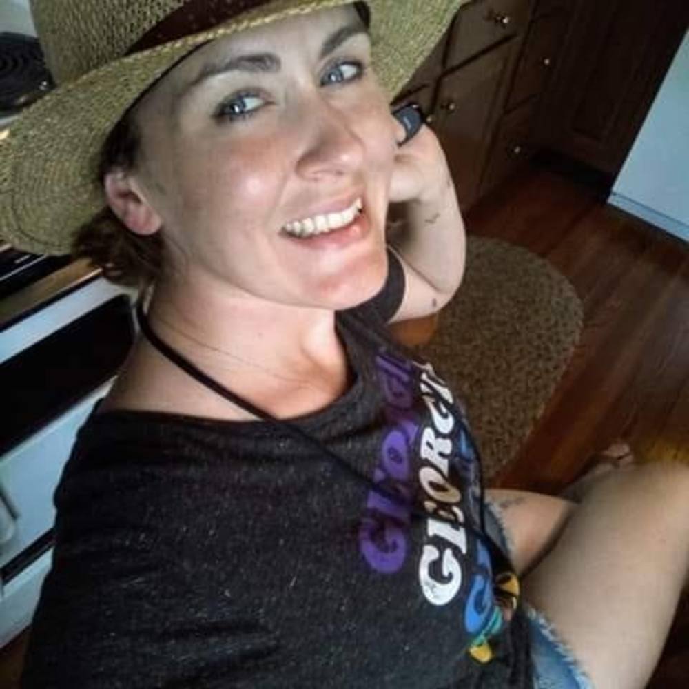 Meet your Posher, Eve